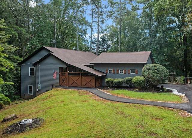 Property at 2674 Skylane Dr, Marietta, GA 30062, 3 beds, 2 baths