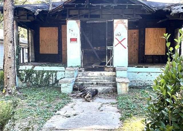 Property at 1262 Oakland Ter SW, Atlanta, GA 30310, 3 beds, 1 bath