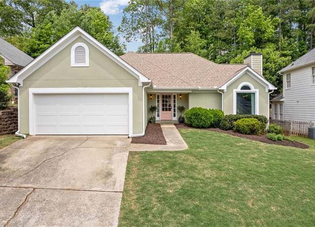 Property at 1970 Glen Eves Dr, Roswell, GA 30076, 3 beds, 2 baths