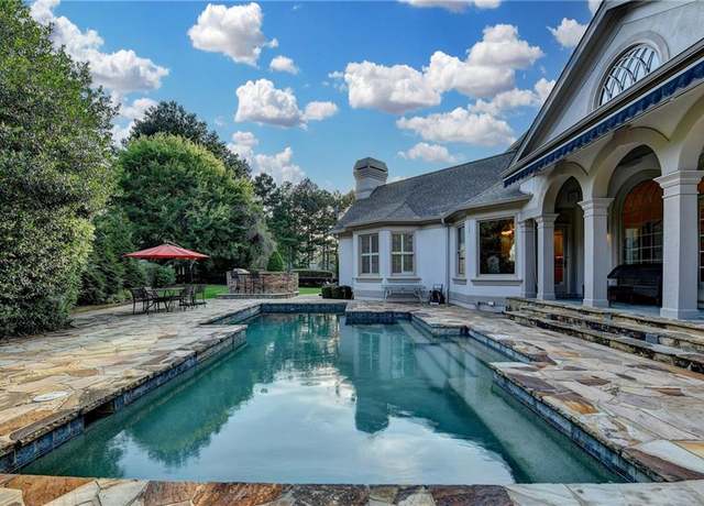 Property at 8455 Abingdon Ln, Duluth, GA 30097, 5 beds, 4.5 baths
