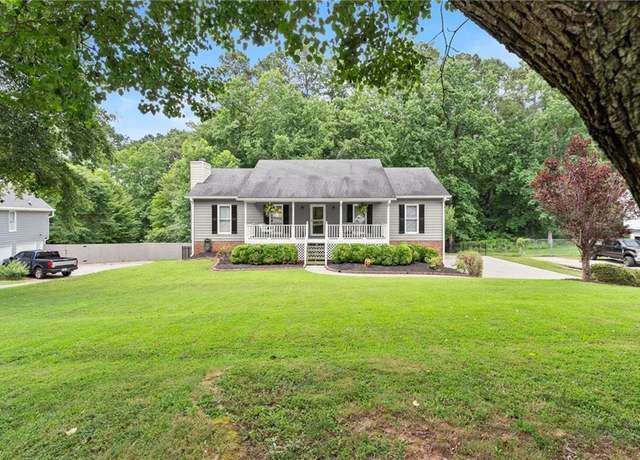 Property at 3932 Marguerite Dr NW, Acworth, GA 30101, 3 beds, 2 baths