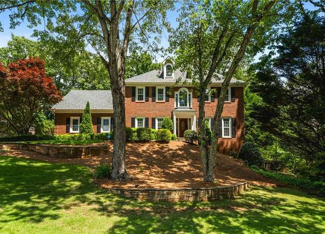 Property at 4047 Jordan Lake Dr, Marietta, GA 30062, 4 beds, 4.5 baths