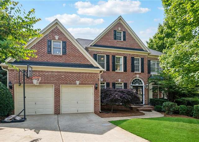 Property at 302 Shawnee Indian Ln, Suwanee, GA 30024, 5 beds, 4.5 baths
