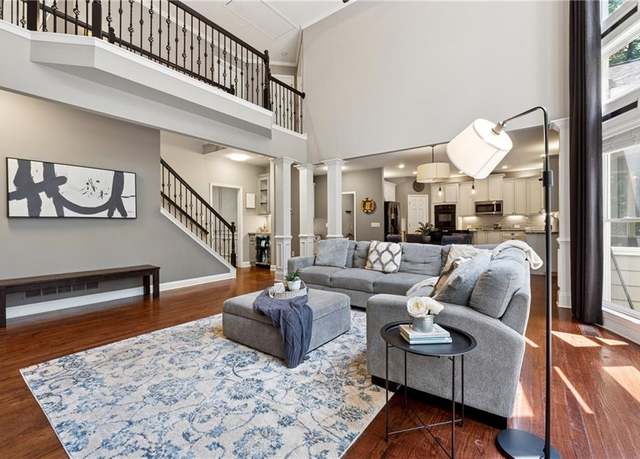 Property at 302 Shawnee Indian Ln, Suwanee, GA 30024, 5 beds, 4.5 baths