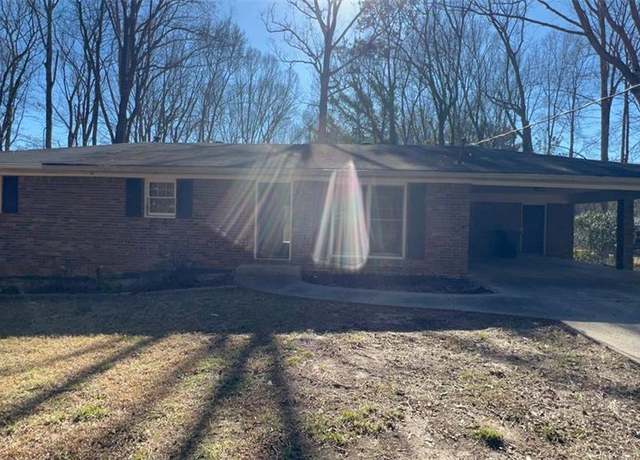 Property at 533 Fayetteville Rd, Fairburn, GA 30213, 3 beds, 2 baths