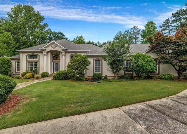 Property at 3018 Saint Andrews Ct, Jonesboro, GA 30236, 4 beds, 3.5 baths