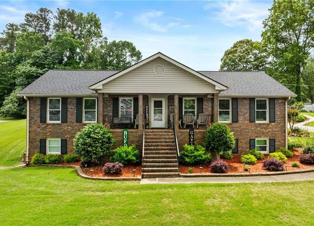 Property at 4010 Hamilton Mill Rd, Buford, GA 30519, 6 beds, 3 baths