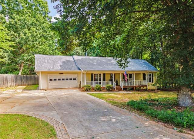 Property at 1995 Plantation Rd, Lawrenceville, GA 30044, 3 beds, 2 baths