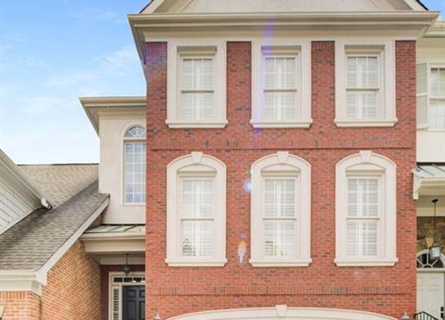 Property at 195 Mystic Ct, Atlanta, GA 30342, 3 beds, 3.5 baths