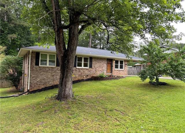 Property at 2575 Dobbs Dr NW, Kennesaw, GA 30152, 3 beds, 2.5 baths