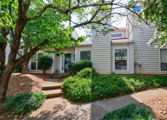 Property at 666 Serramonte Drive Dr, Marietta, GA 30068, 2 beds, 2 baths