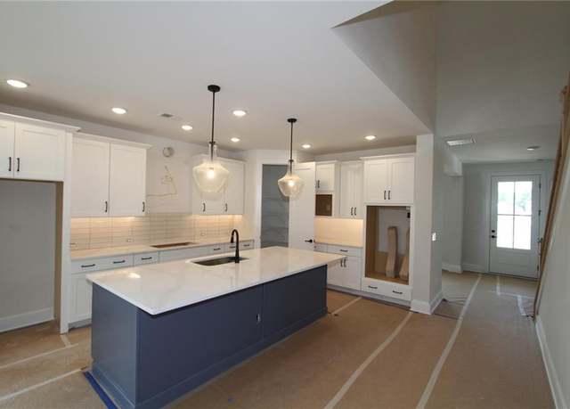 Property at 206 Wild Ginger Bnd, Woodstock, GA 30188, 4 beds, 3 baths