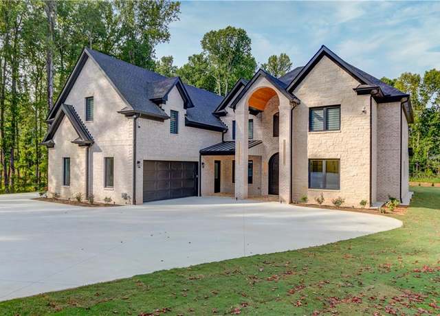 Property at 2726 Talley Ln, Buford, GA 30519, 5 beds, 5.5 baths