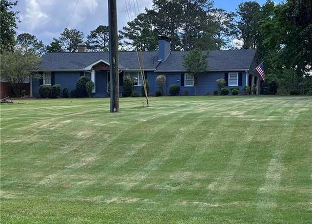 Property at 4925 Happy Hollow Rd, Dunwoody, GA 30360, 3 beds, 1 bath