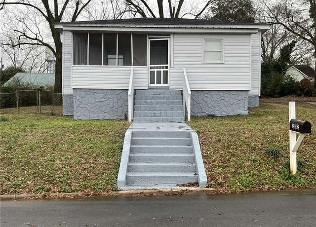 Property at 202 Cheatham St, Griffin, GA 30223, 3 beds, 1 bath