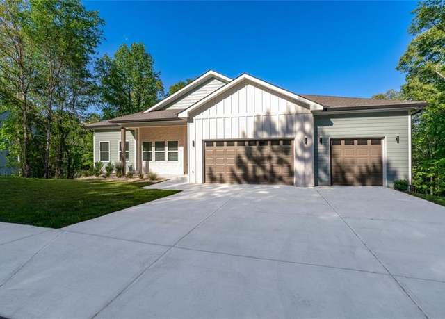 Property at 2521 Aniki Bee Dr, Monroe, GA 30656, 4 beds, 3 baths