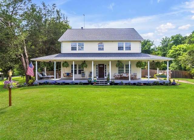 Property at 2832 Old Villa Rica Rd, Powder Springs, GA 30127, 4 beds, 3.5 baths