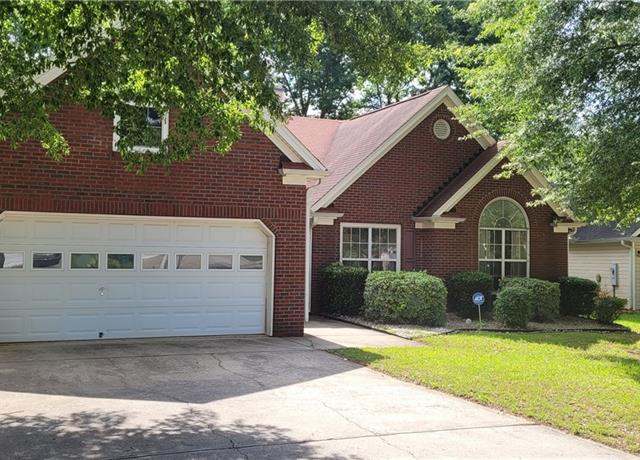 Property at 2703 Hillvale Cove Dr, Lithonia, GA 30058, 3 beds, 2 baths
