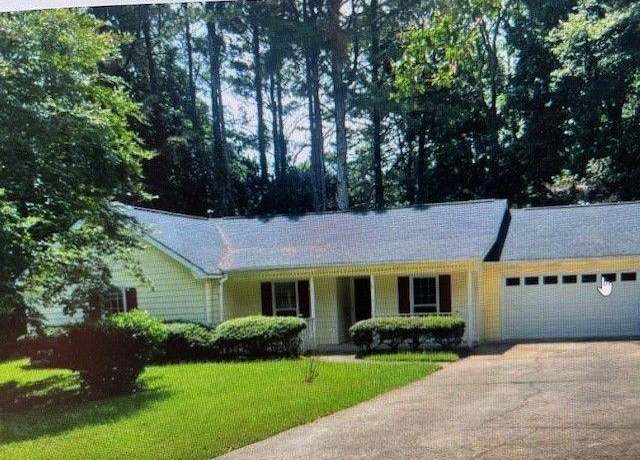 Property at 3677 Fernbrook Dr, Snellville, GA 30039, 3 beds, 2 baths