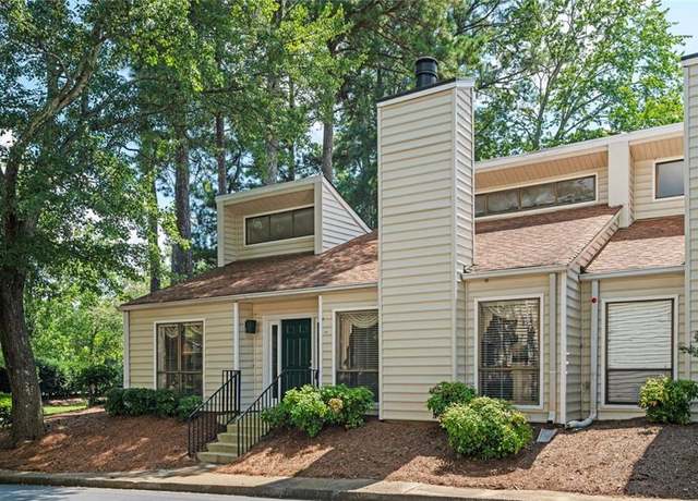 Property at 683 Serramonte Dr, Marietta, GA 30068, 2 beds, 2 baths
