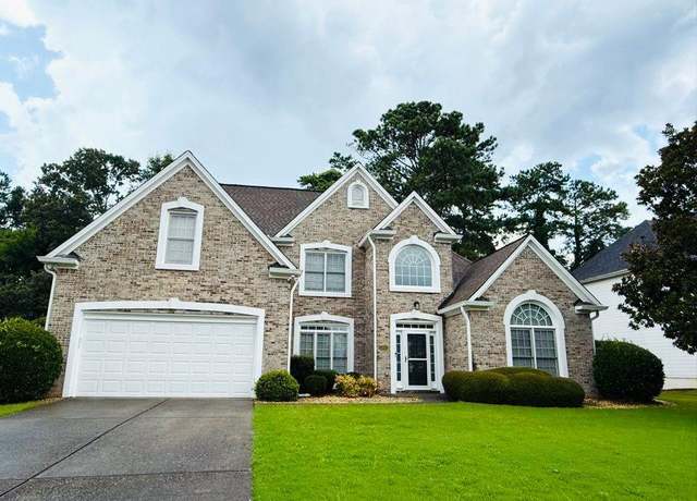 Property at 5502 Laurel Ridge Dr, Alpharetta, GA 30005, 5 beds, 2.5 baths