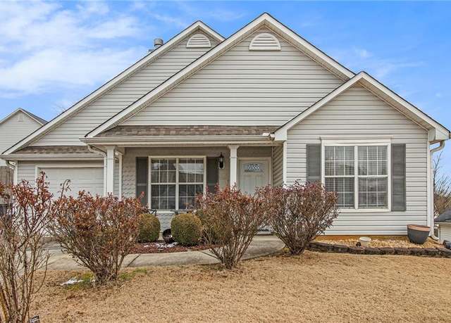 Property at 303 Breezy Hill Walk, Stockbridge, GA 30281, 3 beds, 2 baths