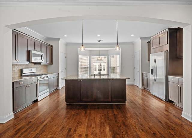 Property at 2171 W Village Ln SE, Smyrna, GA 30080, 4 beds, 3.5 baths