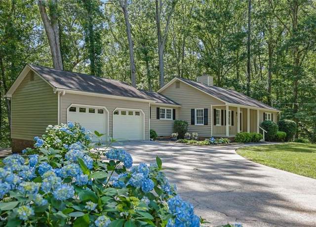 Property at 4516 Creekwood Cir NW, Kennesaw, GA 30152, 3 beds, 2.5 baths