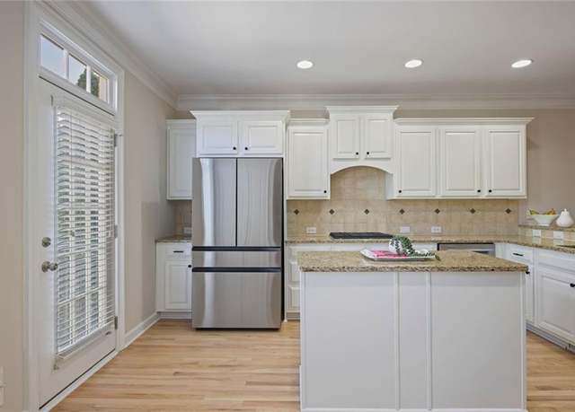 Property at 478 Vinings Estates Dr SE Unit B02, Smyrna, GA 30126, 3 beds, 3.5 baths
