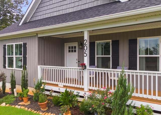 Property at 205 Silas Rd, Dahlonega, GA 30533, 3 beds, 2.5 baths