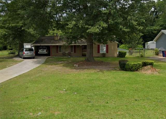 Property at 5285 Greenwood Ter, Macon, GA 31206, 3 beds, 1.5 baths