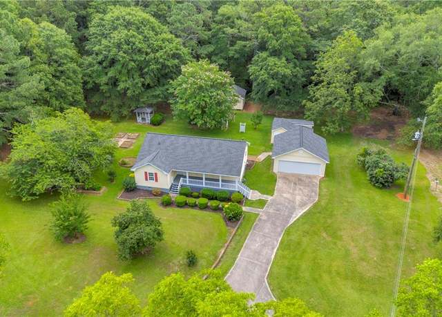 Property at 3100 Meadow Trl, Loganville, GA 30052, 3 beds, 1 bath