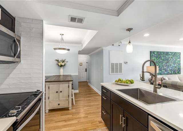 Property at 1011 Chastain Park Ct NE, Atlanta, GA 30342, 2 beds, 2 baths
