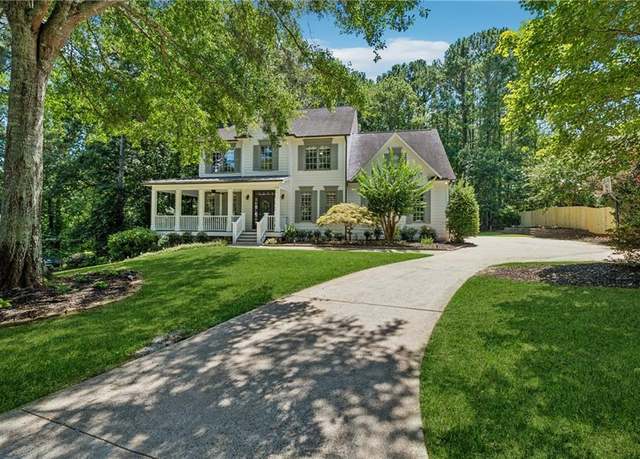 Property at 370 Longwood Ln, Alpharetta, GA 30004, 6 beds, 4.5 baths