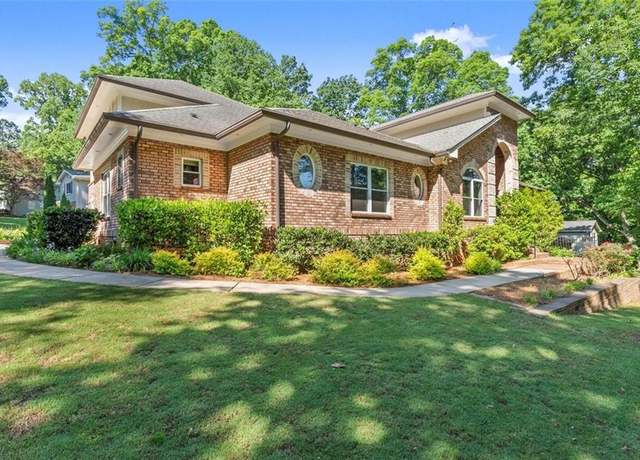 Property at 5816 Chamblee Dunwoody Rd, Atlanta, GA 30338, 4 beds, 4.5 baths