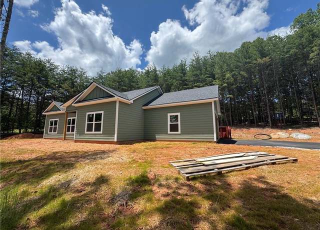 Property at 2717 Damascus Church Rd, Dahlonega, GA 30533, 3 beds, 2 baths