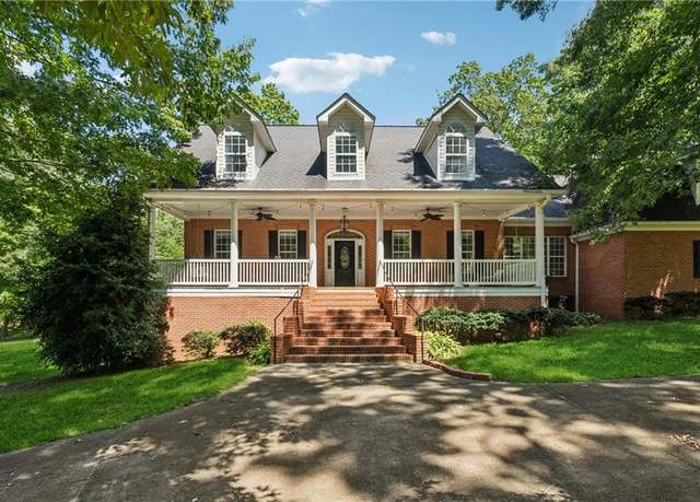 Property at 4200 E Highway 166 Rd, Carrollton, GA 30116, 7 beds, 4.5 baths
