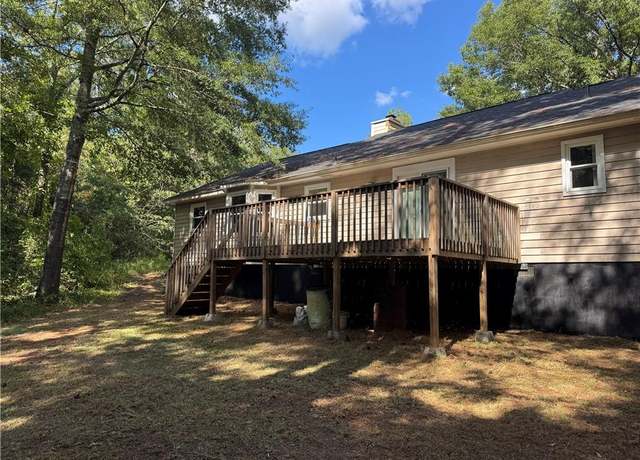 Property at 1751 Bridle Ln, Macon, GA 31220, 3 beds, 2 baths