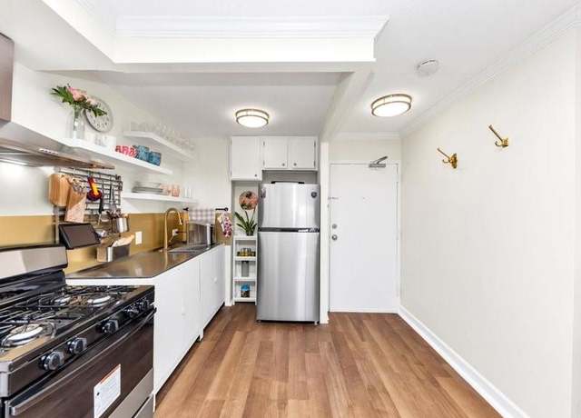 Property at 2285 Peachtree Rd NE #803, Atlanta, GA 30309, 1 bed, 1 bath