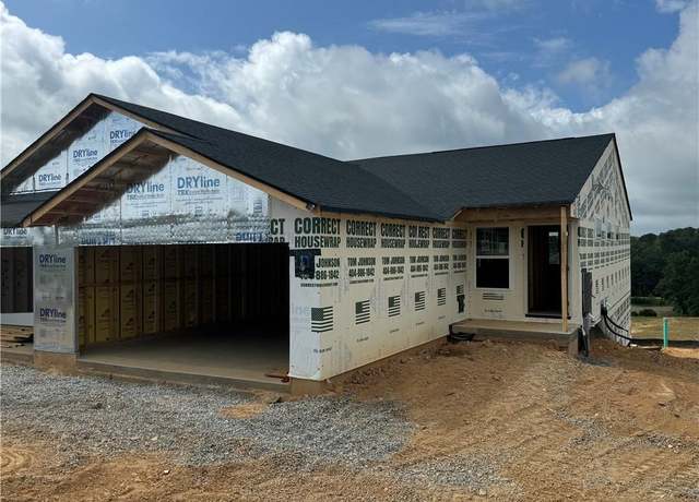 Property at 17 Village Dr Unit 25-B, Dawsonville, GA 30534, 4 beds, 2.5 baths