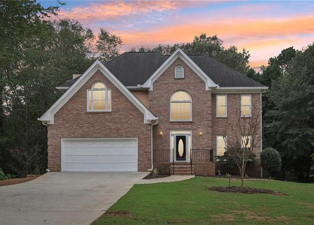 Property at 221 Larkshyre Trl, Lawrenceville, GA 30043, 6 beds, 3.5 baths