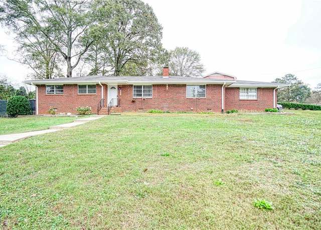 Property at 680 Sherwood Dr, Jonesboro, GA 30236, 4 beds, 2.5 baths