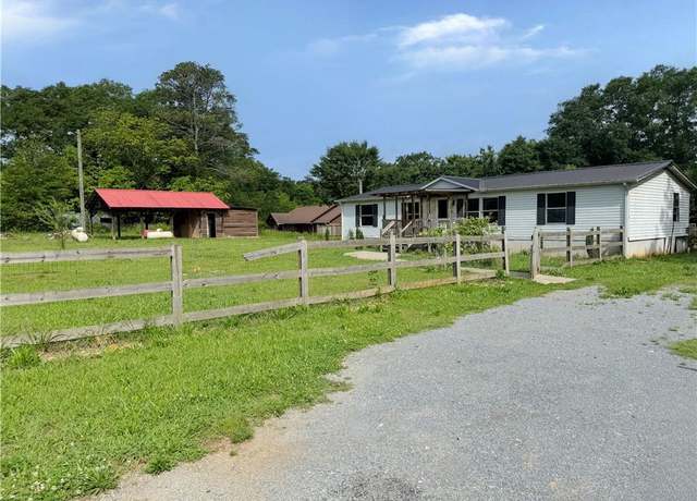 Property at 24 Franklin Dr, Cartersville, GA 30120, 3 beds, 1 bath