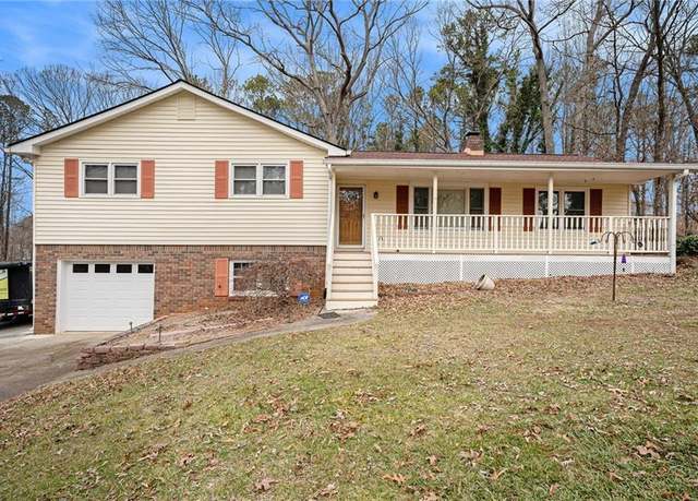 Property at 1836 Poinsetta Dr, Acworth, GA 30102, 3 beds, 2 baths
