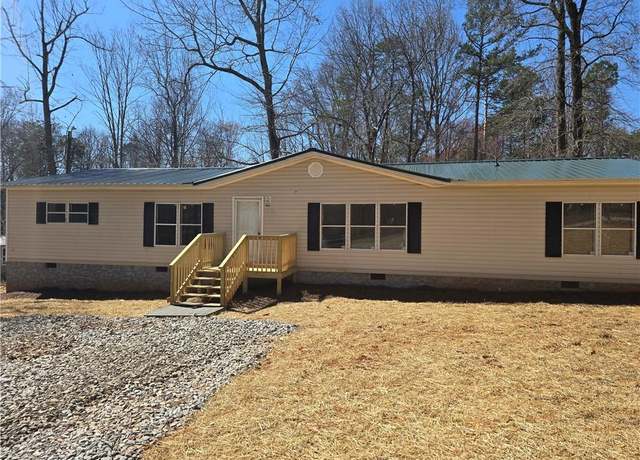 Property at 465 Redwood Dr, Dawsonville, GA 30534, 3 beds, 2 baths