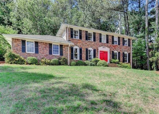 Property at 1450 Holly Bank Cir, Dunwoody, GA 30338, 5 beds, 3 baths