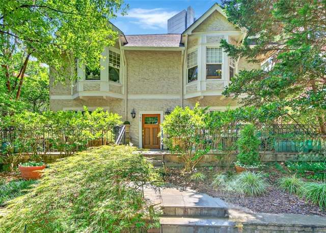 Property at 189 15th St NE, Atlanta, GA 30309, 3 beds, 2.5 baths
