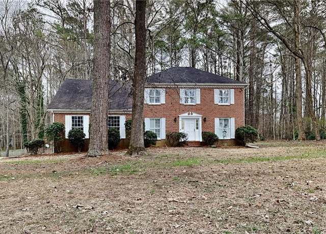 Property at 260 N Fayette Dr, Fayetteville, GA 30214, 4 beds, 2.5 baths