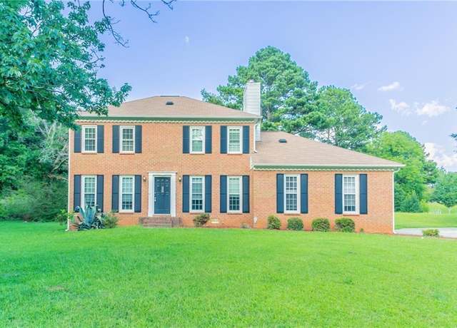 Property at 115 N Fayette Ct, Fayetteville, GA 30214, 3 beds, 2.5 baths