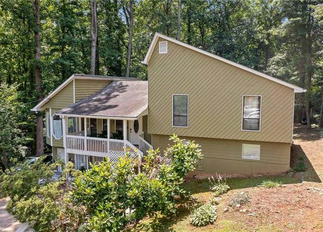 Property at 592 Ferry Creek Ct, Acworth, GA 30102, 4 beds, 3 baths